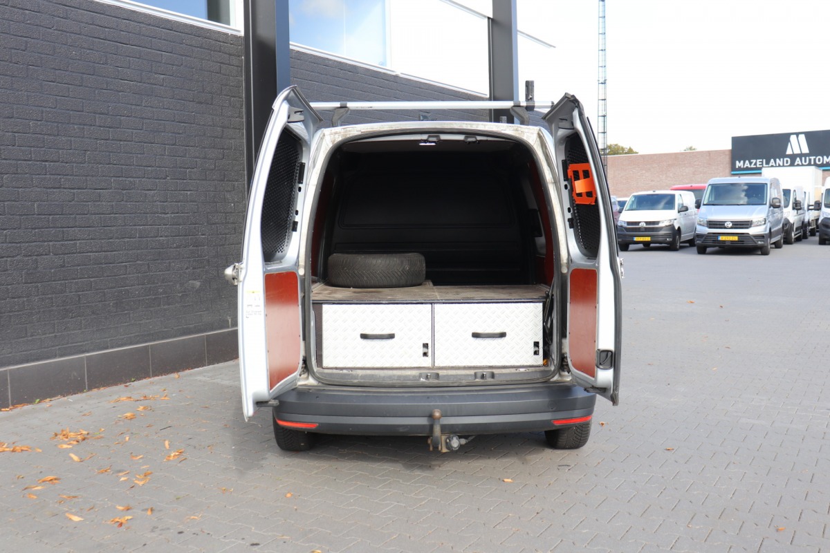Volkswagen Caddy 2.0 TDI EURO 6 - Airco - Cruise - Navi - €8.950,- Excl. Volkswagen Caddy 2.0 TDI EURO 6 - Airco - Cruise - Navi - €8.950,- Excl.