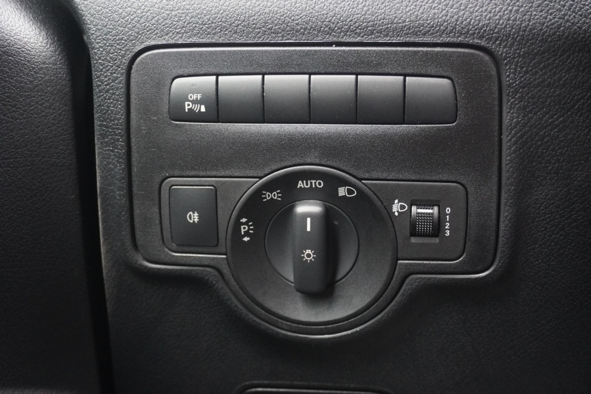 Mercedes-Benz Vito 114 CDI Lang Automaat EURO 6 - Airco - Navi - Cruise - €18.950,- Excl. Mercedes-Benz Vito 114 CDI Lang Automaat EURO 6 - Airco - Navi - Cruise - €18.950,- Excl.