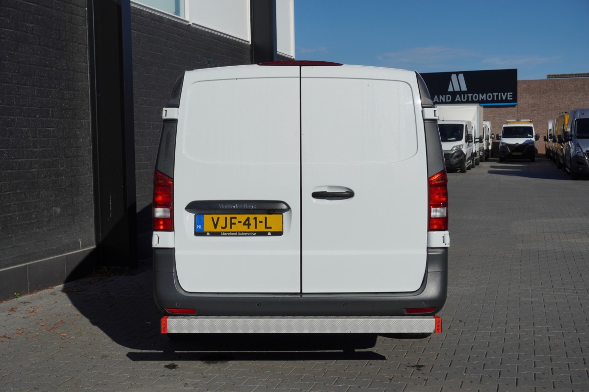 Mercedes-Benz Vito 114 CDI XL Automaat 2x Schuifdeur EURO 6 - AC/Climate - Navi - Cruise - €16.900,- Excl. Mercedes-Benz Vito 114 CDI XL Automaat 2x Schuifdeur EURO 6 - AC/Climate - Navi - Cruise - €16.900,- Excl.