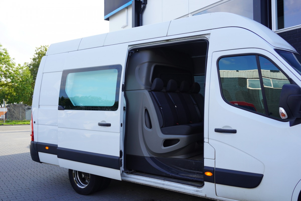 Renault Master 2.3 dCi 145PK L3H3 Dubbellucht Dubbelcabine EURO 6 - Airco - Navi - Cruise - €17.950,- Excl. Renault Master 2.3 dCi 145PK L3H3 Dubbellucht Dubbelcabine EURO 6 - Airco - Navi - Cruise - €17.950,- Excl.