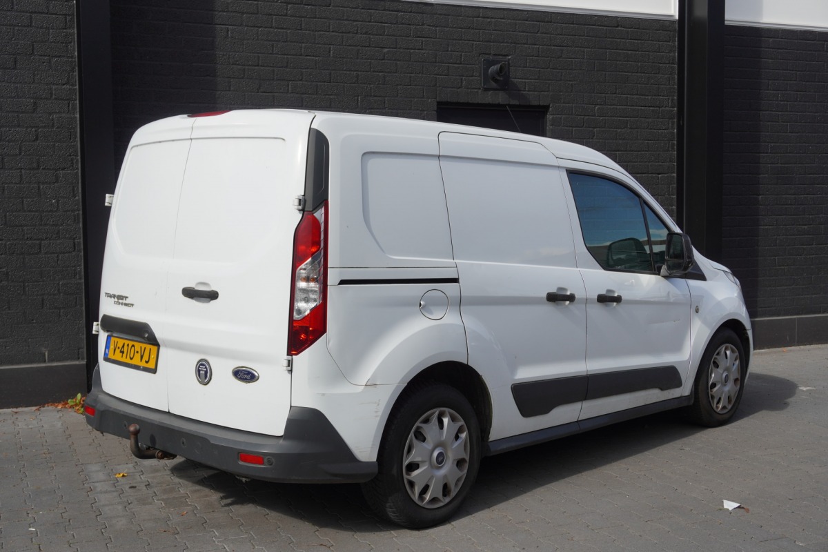 Ford Transit Connect 1.6 TDCI 96PK - Airco - Trekhaak - PDC - € 3.950,- Excl.