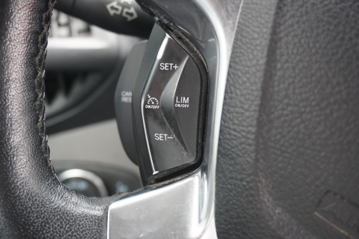 Ford Transit Connect 1.5 EcoBlue 100PK EURO 6 - Airco - Cruise - PDC - €10.900,- Excl. Ford Transit Connect 1.5 EcoBlue 100PK EURO 6 - Airco - Cruise - PDC - €10.900,- Excl.