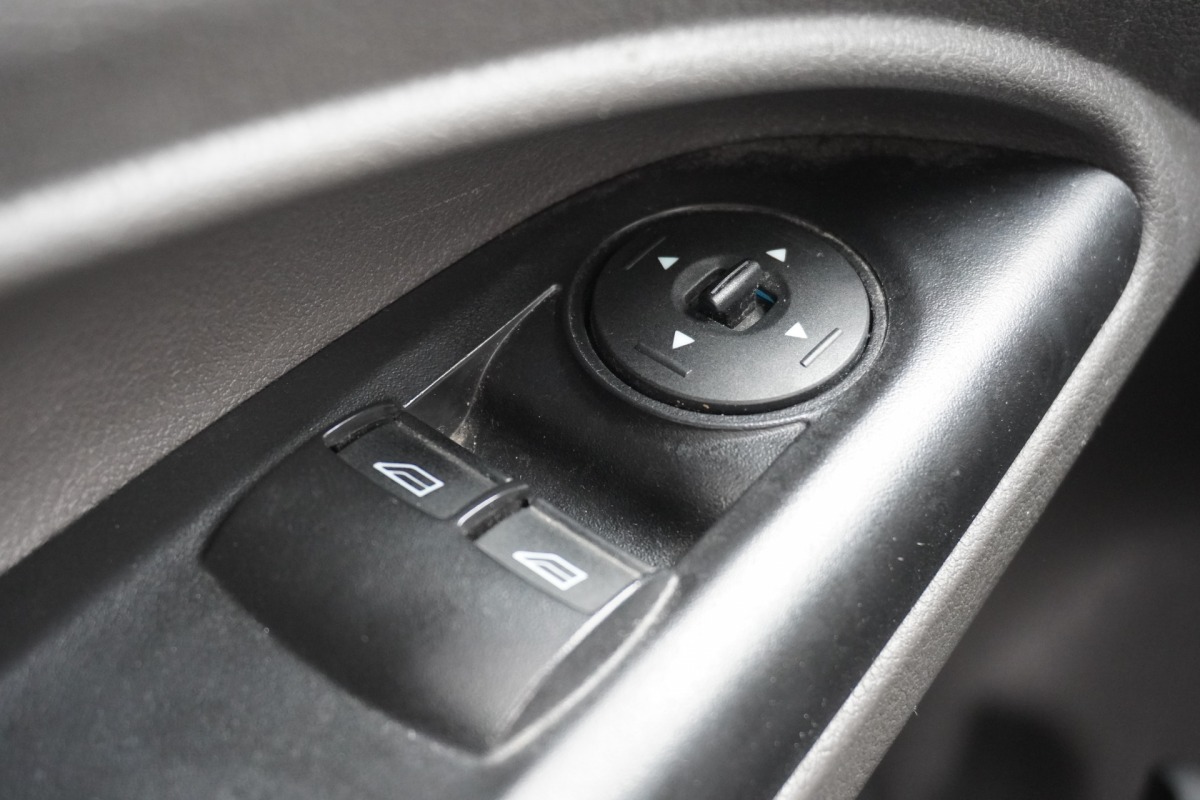 Ford Transit Connect 1.5 EcoBlue 100PK EURO 6 - Airco - Cruise - PDC - €10.900,- Excl. Ford Transit Connect 1.5 EcoBlue 100PK EURO 6 - Airco - Cruise - PDC - €10.900,- Excl.