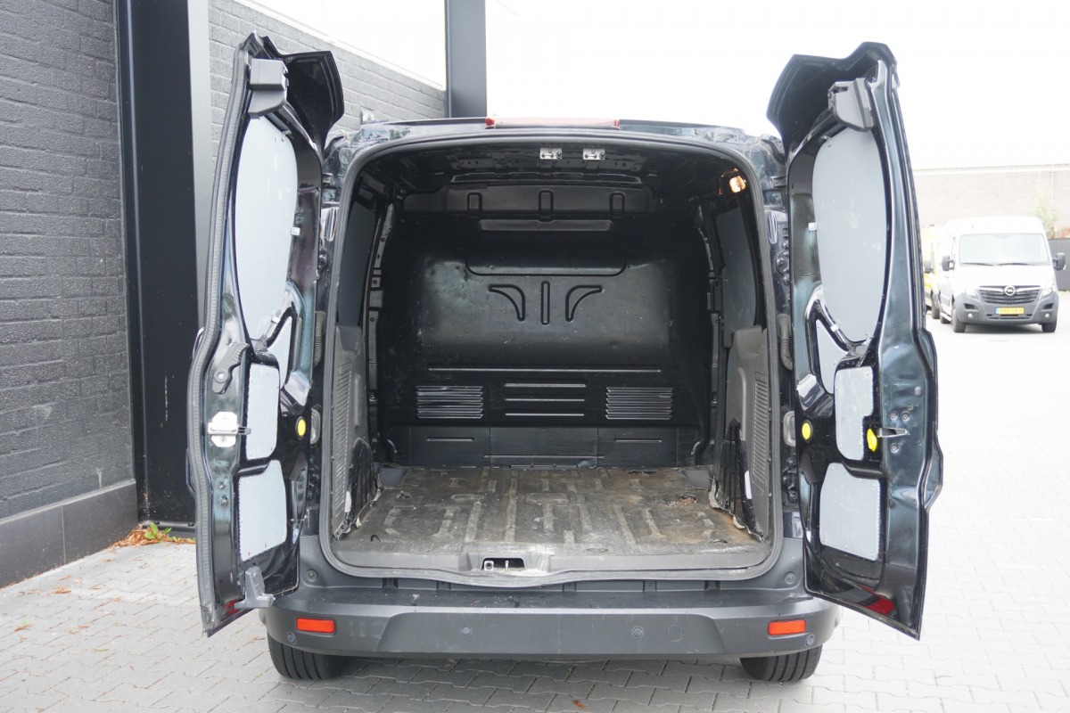 Ford Transit Connect 1.5 EcoBlue 100PK EURO 6 - Airco - Cruise - PDC - €10.900,- Excl. Ford Transit Connect 1.5 EcoBlue 100PK EURO 6 - Airco - Cruise - PDC - €10.900,- Excl.