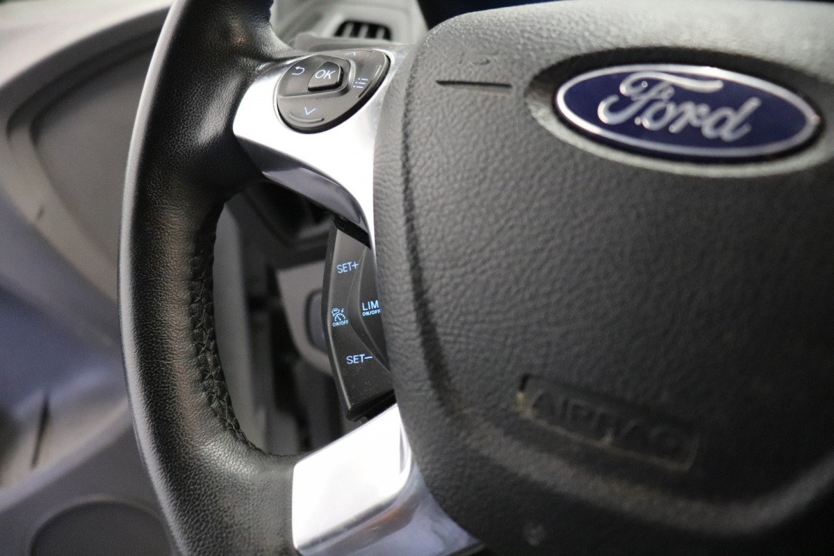 Ford Transit Connect 1.5 EcoBlue 120PK L2 Automaat - Bak defect. - AC/Climate - Navi - Cruise - EURO 6 - € 6.950,- Excl. Ford Transit Connect 1.5 EcoBlue 120PK L2 Automaat - Bak defect. - AC/Climate - Navi - Cruise - EURO 6 - € 6.950,- Excl.