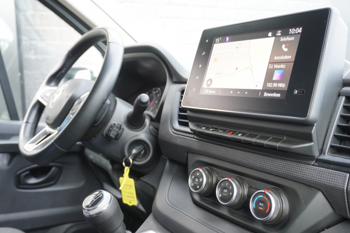 Renault Trafic 2.0 dCi 110PK L2 EURO 6 - Airco - Navi - Cruise - €16.900,- Excl. Renault Trafic 2.0 dCi 110PK L2 EURO 6 - Airco - Navi - Cruise - €16.900,- Excl.