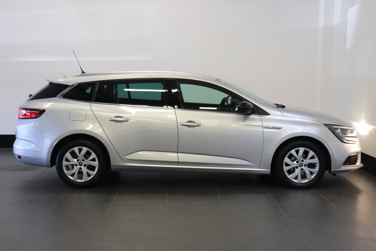 Renault Mégane Estate 1.3 TCe Limited NL-Auto Airco | Navi | Cruise | Camera | LM velgen | €9.900,- Renault Mégane Estate 1.3 TCe Limited NL-Auto Airco | Navi | Cruise | Camera | LM velgen | €9.900,-