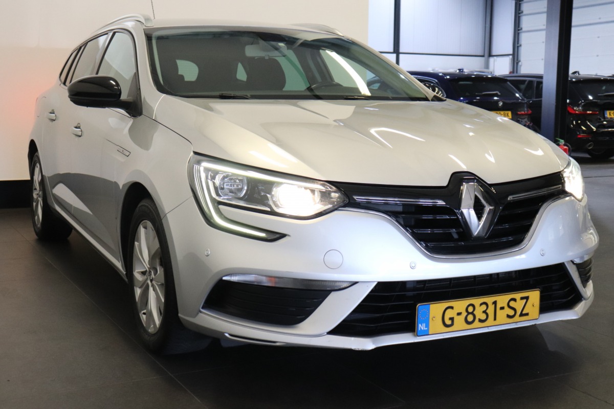 Renault Mégane Estate 1.3 TCe Limited NL-Auto Airco | Navi | Cruise | Camera | LM velgen | €9.900,- Renault Mégane Estate 1.3 TCe Limited NL-Auto Airco | Navi | Cruise | Camera | LM velgen | €9.900,-