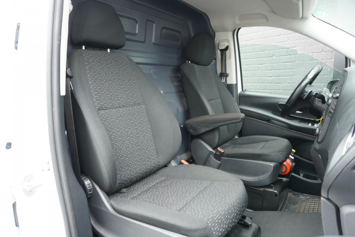 Mercedes-Benz Vito 114 CDI Lang Automaat EURO 6 - Airco - Navi - Cruise - €16.950,- Excl. Mercedes-Benz Vito 114 CDI Lang Automaat EURO 6 - Airco - Navi - Cruise - €16.950,- Excl.