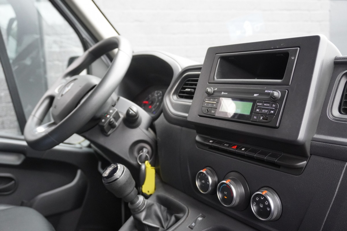 Renault Master 2.3 dCi 135PK L2H2 EURO 6 - Airco - Cruise - Imperiaal - €15.950,- Excl.
