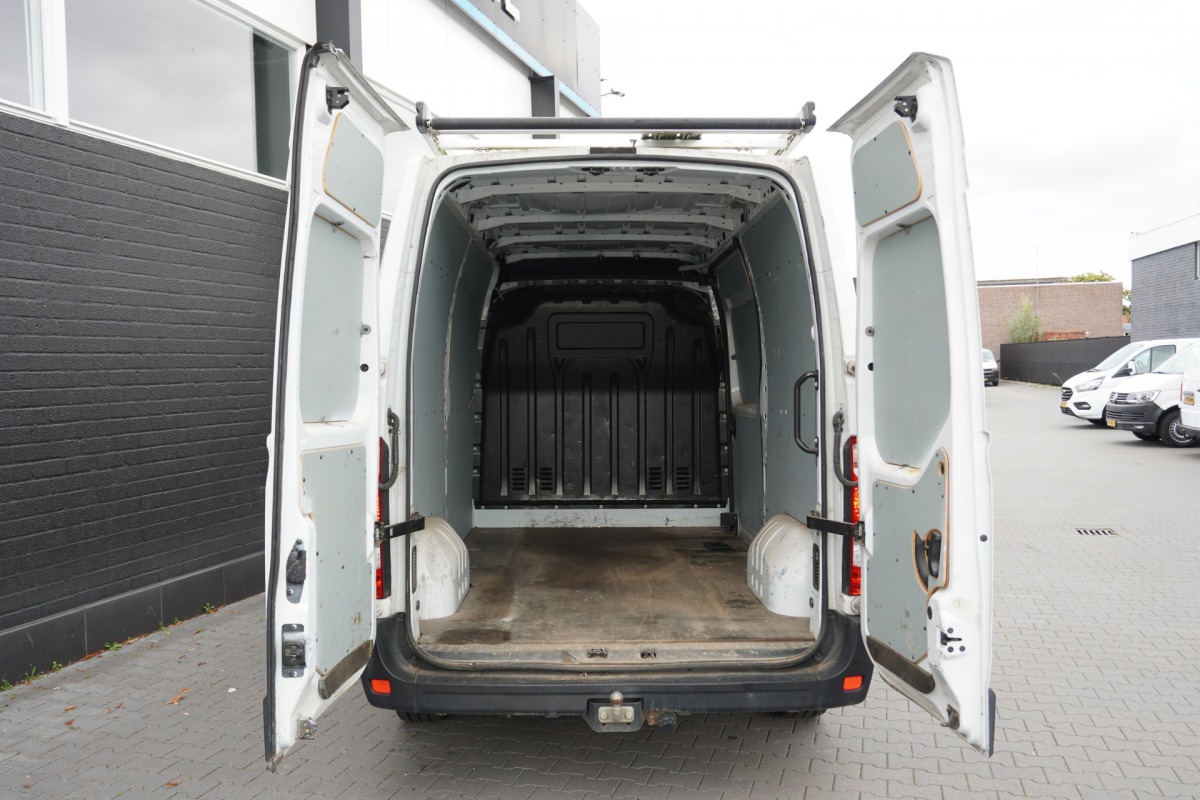 Renault Master 2.3 dCi 135PK L2H2 EURO 6 - Airco - Cruise - Imperiaal - €15.950,- Excl.