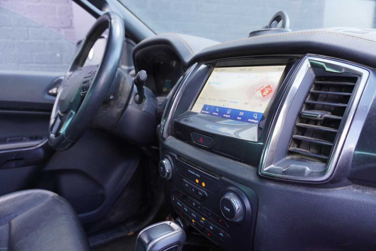 Ford Ranger 2.0 EcoBlue 213PK 4x4 Automaat EURO 6 - Airco - Navi - Cruise - € 22.900,- Excl. Ford Ranger 2.0 EcoBlue 213PK 4x4 Automaat EURO 6 - Airco - Navi - Cruise - € 22.900,- Excl.