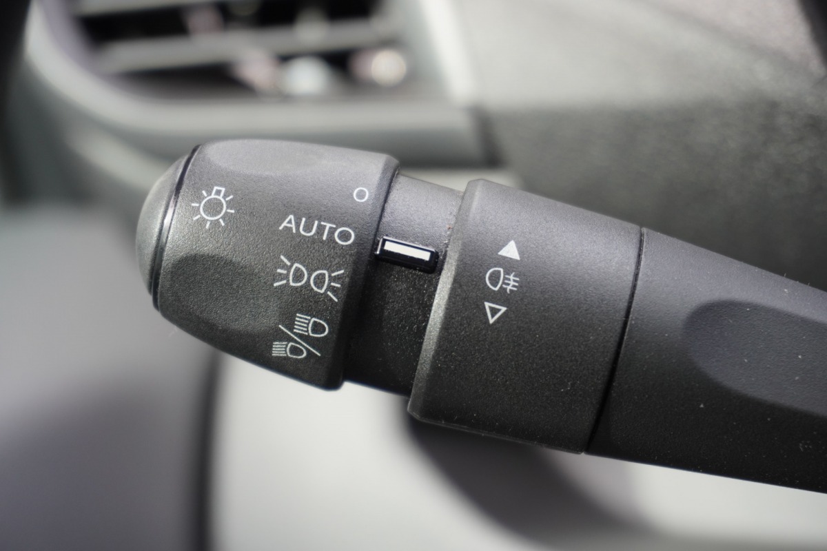 Peugeot Expert 1.5 BlueHDI L2 EURO 6 - Airco - Cruise - Carplay - €13.900,- Excl. Peugeot Expert 1.5 BlueHDI L2 EURO 6 - Airco - Cruise - Carplay - €13.900,- Excl.