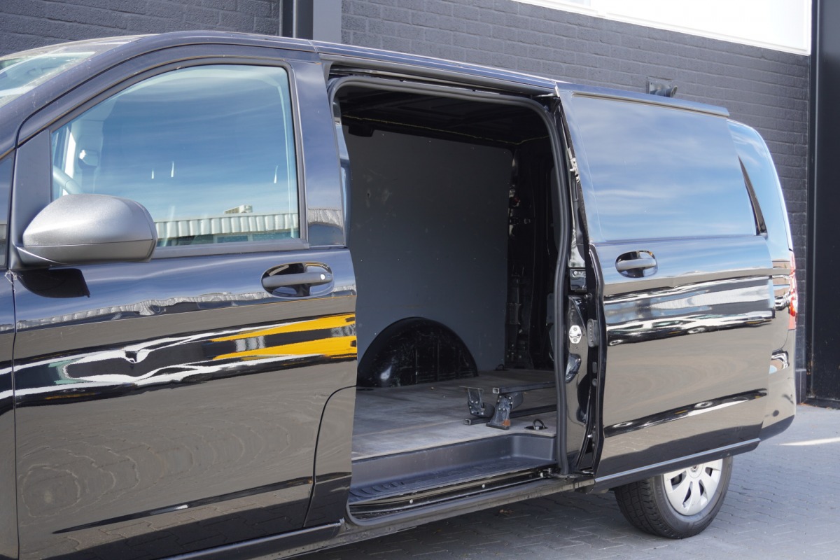 Mercedes-Benz Vito 114 CDI XL 2xSchuif Automaat EURO 6 - AC/Climate - Navi - Cruise - €19.900,- Excl. Mercedes-Benz Vito 114 CDI XL 2xSchuif Automaat EURO 6 - AC/Climate - Navi - Cruise - €19.900,- Excl.