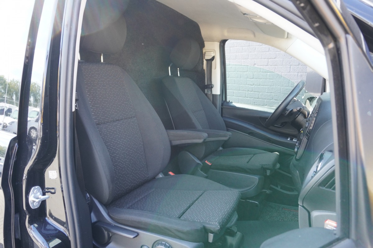Mercedes-Benz Vito 114 CDI XL 2xSchuif Automaat EURO 6 - AC/Climate - Navi - Cruise - €19.900,- Excl. Mercedes-Benz Vito 114 CDI XL 2xSchuif Automaat EURO 6 - AC/Climate - Navi - Cruise - €19.900,- Excl.