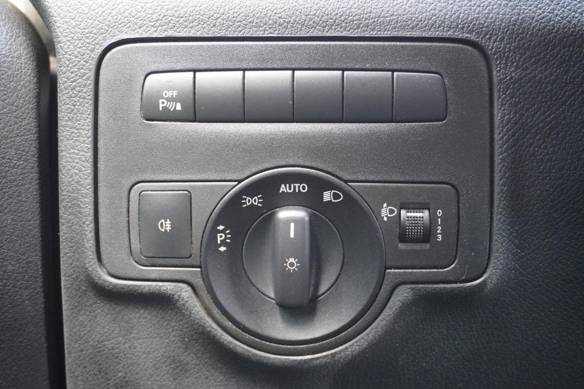 Mercedes-Benz Vito 114 CDI Lang Automaat EURO 6 - AC/Climate - Navi - Cruise - €13.900,- Excl.