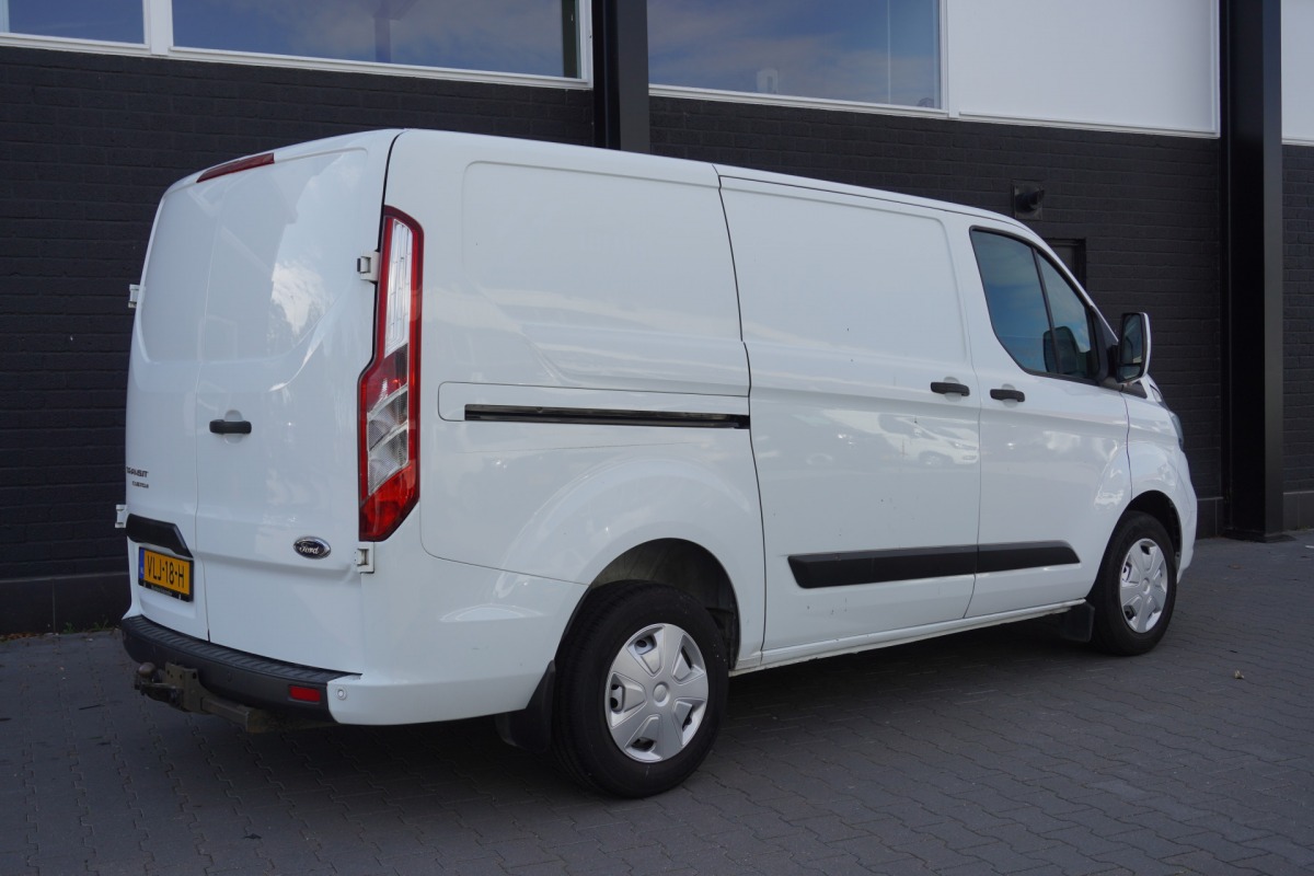 Ford Transit Custom 2.0 TDCI EURO 6 - Airco - Cruise - PDC - €13.950,- Excl.