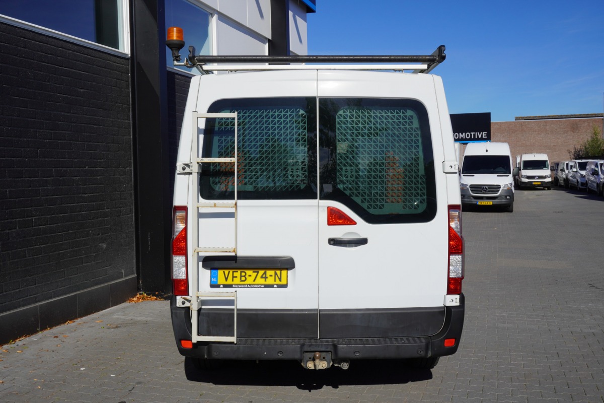Opel Movano 2.3 Turbo L1H1 Automaat 150PK EURO 6 - Airco - Navi - Cruise - €10.950,- Excl. Opel Movano 2.3 Turbo L1H1 Automaat 150PK EURO 6 - Airco - Navi - Cruise - €10.950,- Excl.