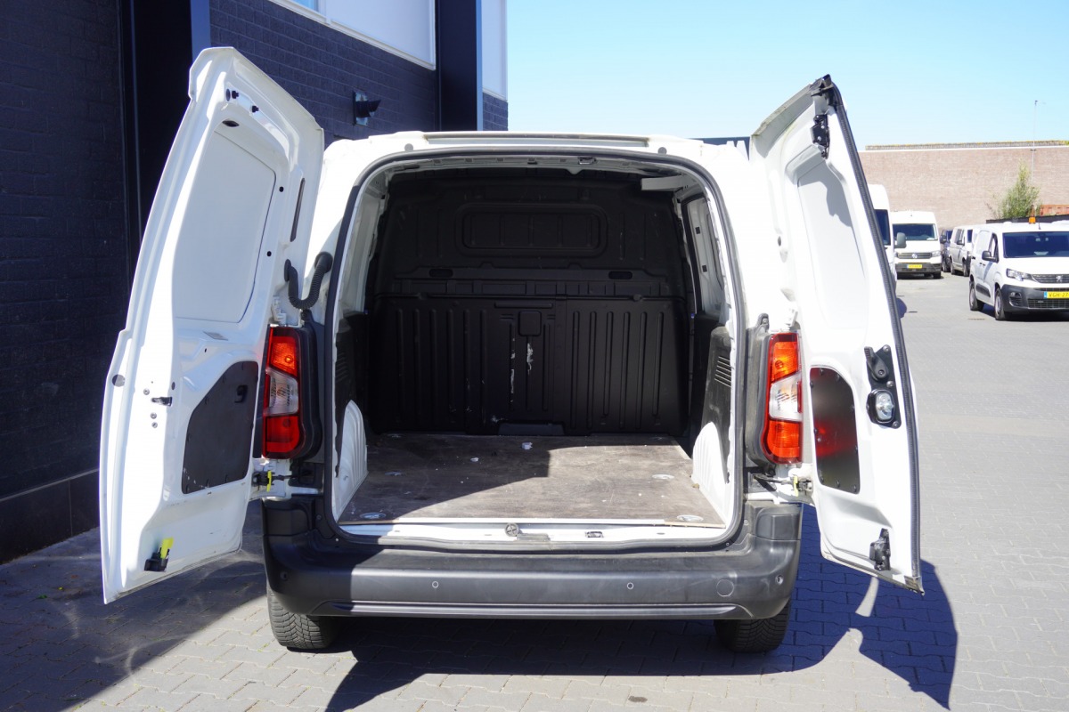 Toyota PROACE CITY 1.5 D-4D EURO 6 - Airco - Cruise - PDC - €12.950,- Excl.