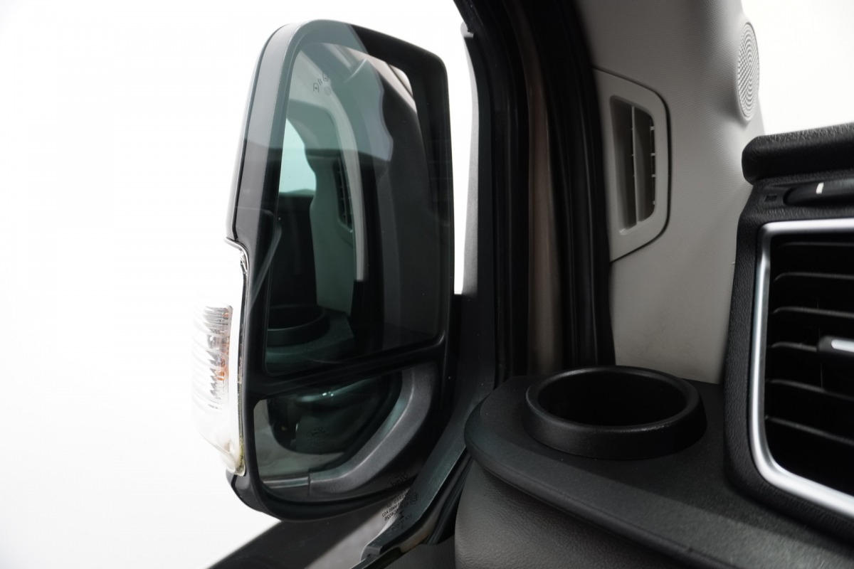 Ford Transit 2.0 TDCI 185PK L2H2 EURO 6 - Airco - Navi - Stoelverw. - €16.900,- Excl. Ford Transit 2.0 TDCI 185PK L2H2 EURO 6 - Airco - Navi - Stoelverw. - €16.900,- Excl.
