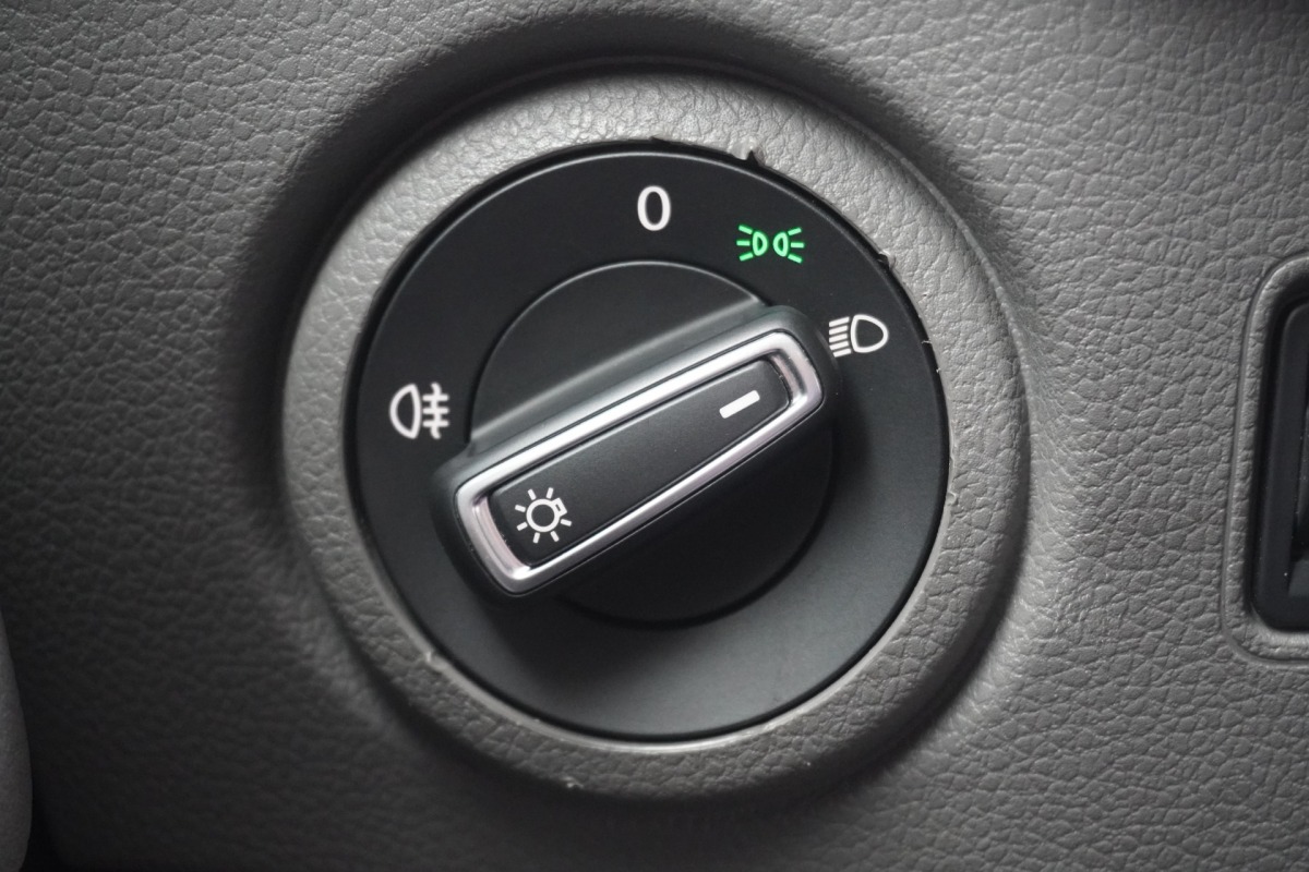 MAN TGE 2.0 177PK Automaat Dubbellucht EURO 6 - Airco - Cruise - Laadklep - €19.950,- Excl. MAN TGE 2.0 177PK Automaat Dubbellucht EURO 6 - Airco - Cruise - Laadklep - €19.950,- Excl.