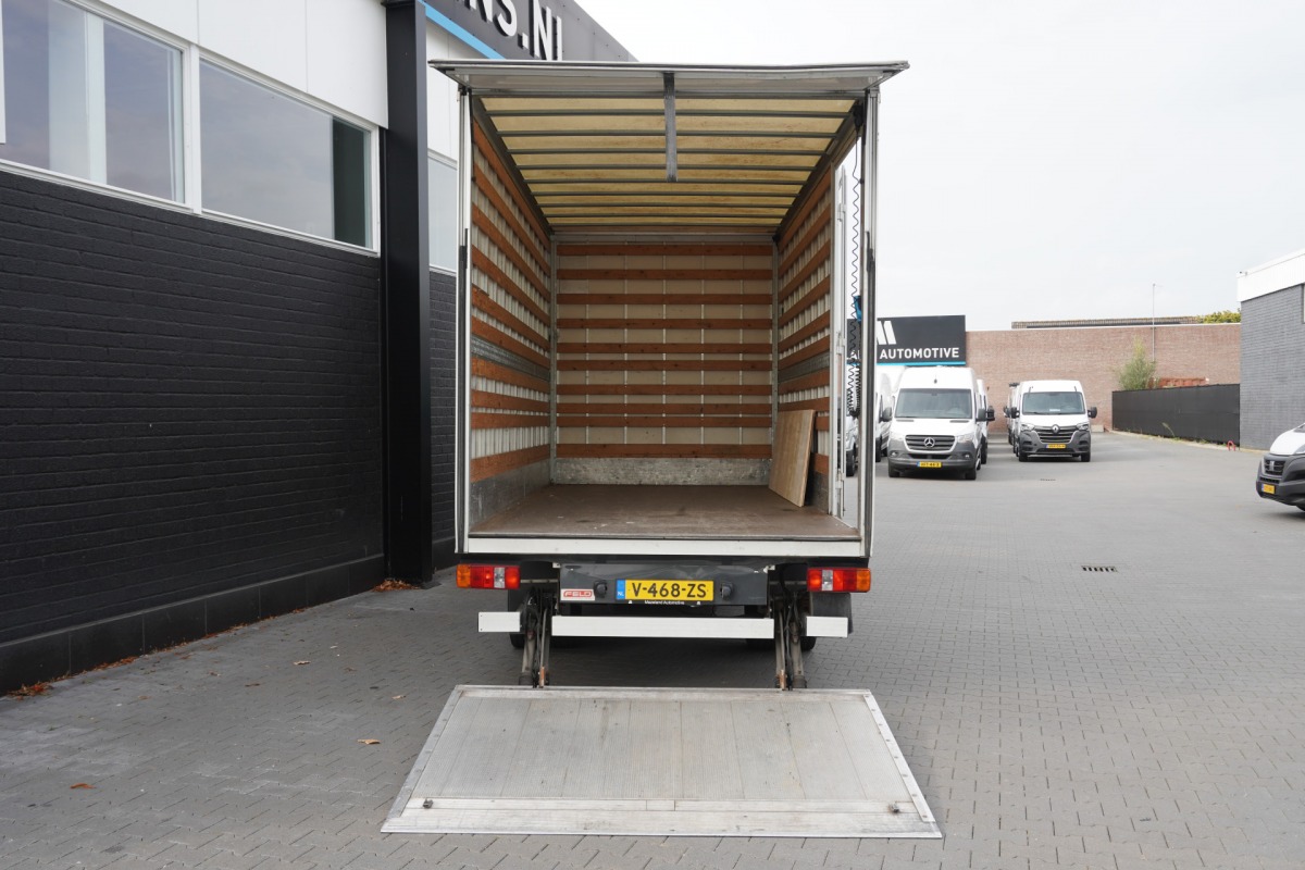 MAN TGE 2.0 177PK Automaat Dubbellucht EURO 6 - Airco - Cruise - Laadklep - €19.950,- Excl. MAN TGE 2.0 177PK Automaat Dubbellucht EURO 6 - Airco - Cruise - Laadklep - €19.950,- Excl.
