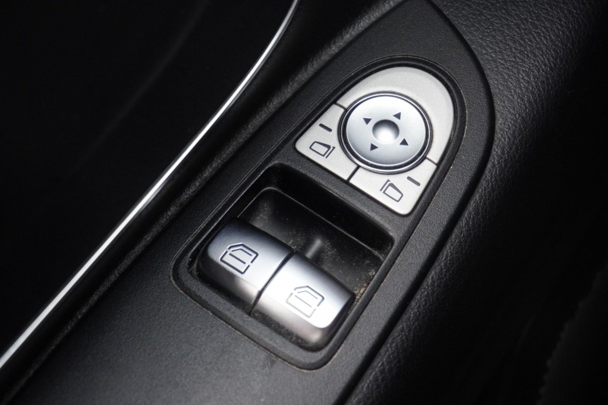 Mercedes-Benz Vito 114 CDI Lang EURO 6 - Airco - Navi - Cruise - €16.950,- Excl. Mercedes-Benz Vito 114 CDI Lang EURO 6 - Airco - Navi - Cruise - €16.950,- Excl.