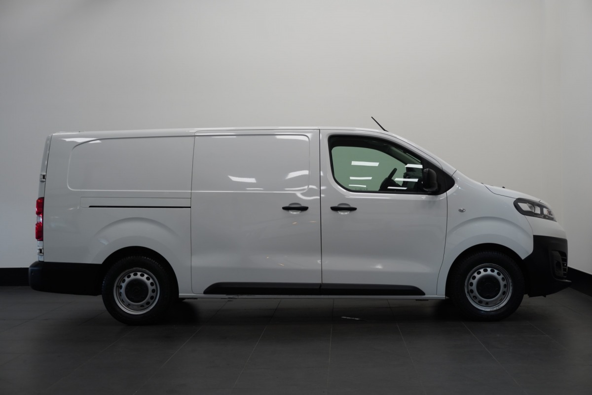Opel Vivaro-e L3 Edition 136PK 75 kWh - Airco - Navi - PDC - SOH 100% - €22.900,- Excl. Opel Vivaro-e L3 Edition 136PK 75 kWh - Airco - Navi - PDC - SOH 100% - €22.900,- Excl.