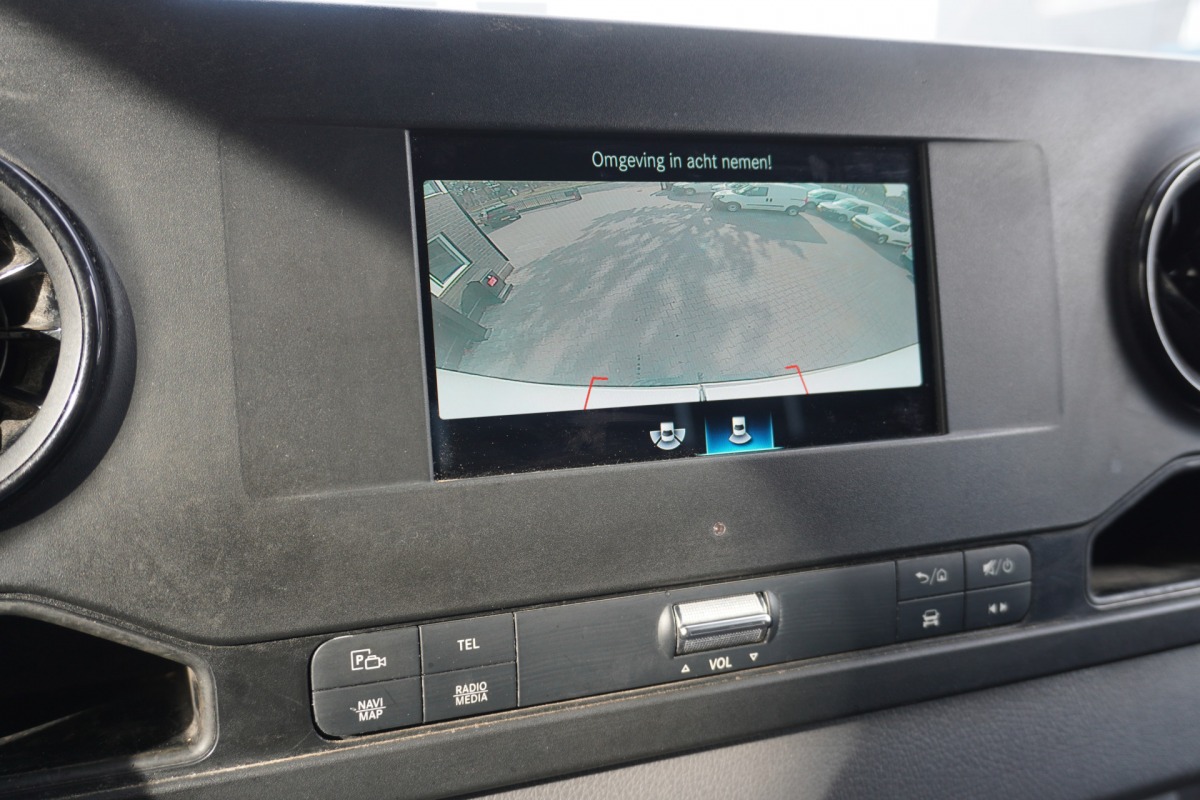 Mercedes-Benz Sprinter 1.9 CDI L2H2 150PK EURO 6 - AC/Climate - Navi - Cruise - €20.900,- Excl. Mercedes-Benz Sprinter 1.9 CDI L2H2 150PK EURO 6 - AC/Climate - Navi - Cruise - €20.900,- Excl.