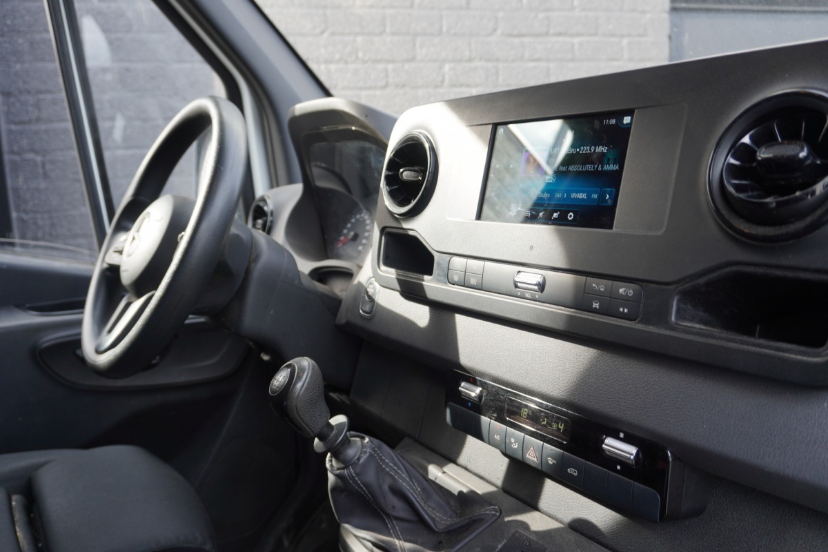 Mercedes-Benz Sprinter 1.9 CDI L2H2 150PK EURO 6 - AC/Climate - Navi - Cruise - €20.900,- Excl. Mercedes-Benz Sprinter 1.9 CDI L2H2 150PK EURO 6 - AC/Climate - Navi - Cruise - €20.900,- Excl.