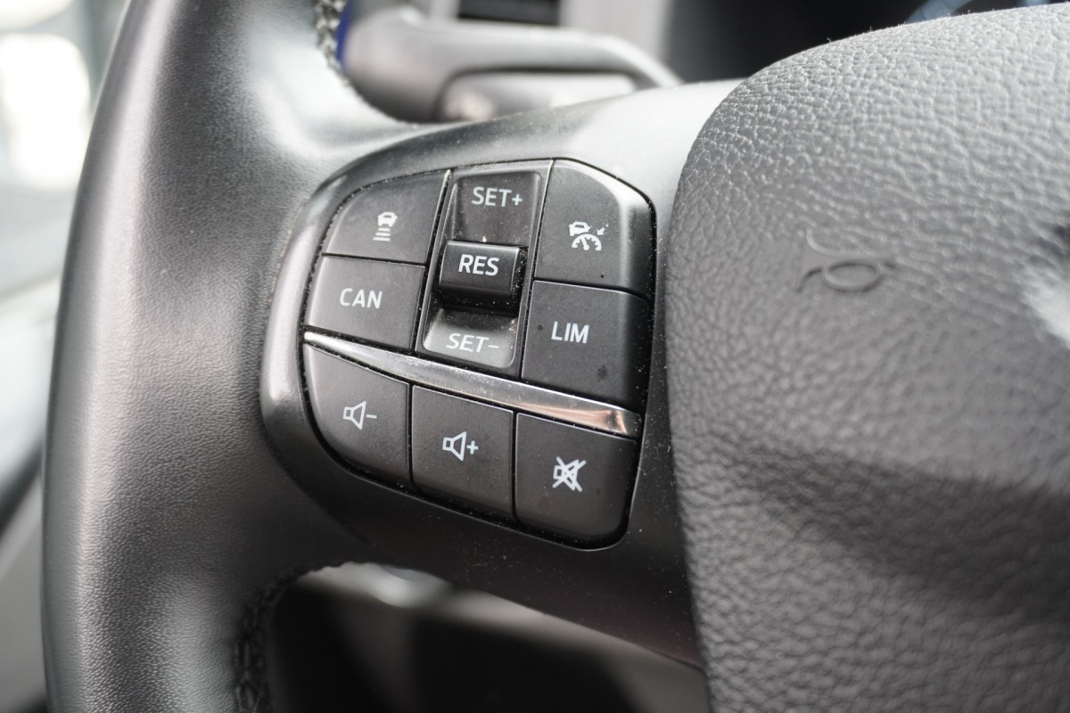 Ford Transit Custom 2.0 TDCI 130PK AUTOMAAT EURO 6 - Airco - Navi - Adpt. Cruise - €16.950,- Excl. Ford Transit Custom 2.0 TDCI 130PK AUTOMAAT EURO 6 - Airco - Navi - Adpt. Cruise - €16.950,- Excl.