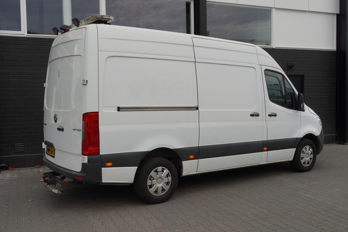 Mercedes-Benz Sprinter 317 1.9 CDI 3500KG L2H2 - Airco - Navi - Cruise - €23.900,- Excl. Mercedes-Benz Sprinter 317 1.9 CDI 3500KG L2H2 - Airco - Navi - Cruise - €23.900,- Excl.