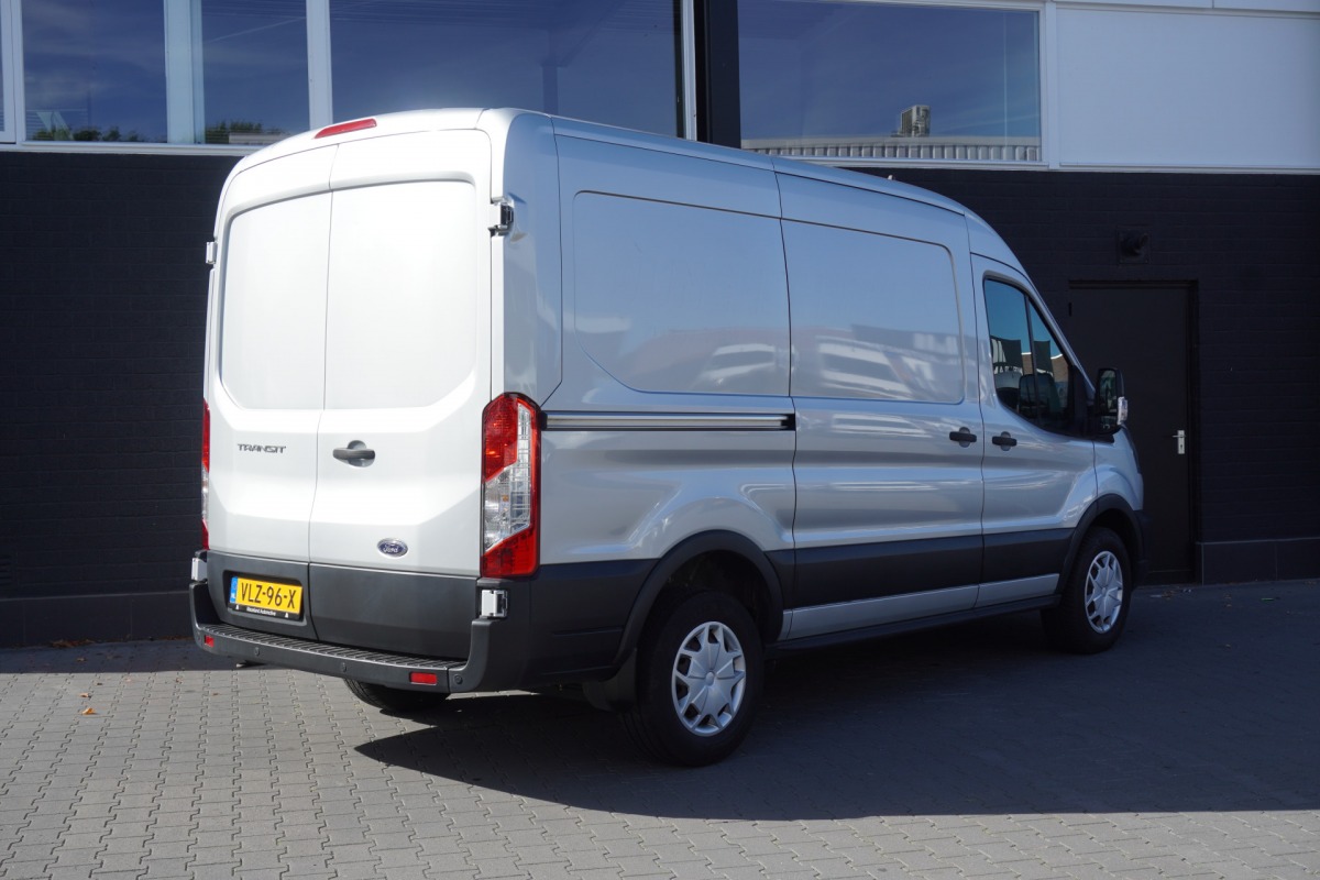 Ford Transit 2.0 TDCI 130PK L2H2 MHEV EURO 6 - Airco - Navi - Cruise - €14.950,- Excl. Ford Transit 2.0 TDCI 130PK L2H2 MHEV EURO 6 - Airco - Navi - Cruise - €14.950,- Excl.