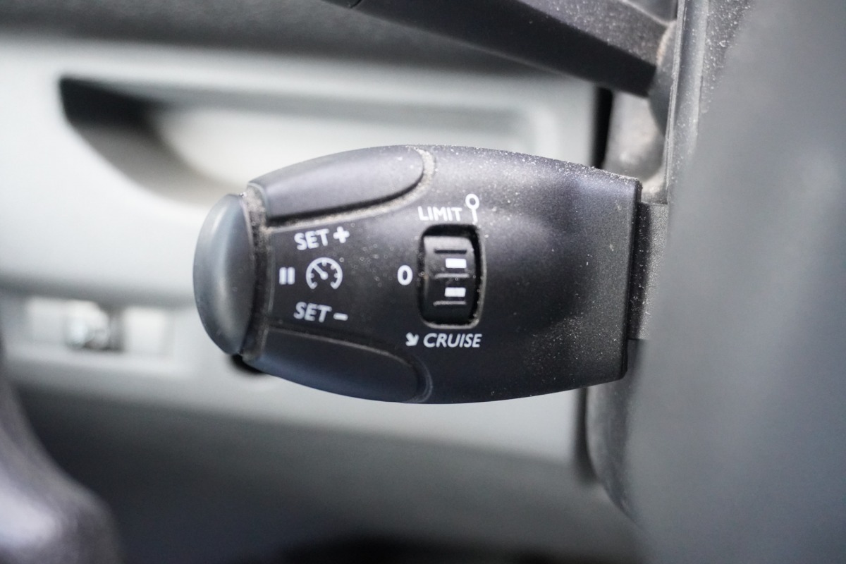 Peugeot Expert 1.5 BlueHDI L2 EURO 6 - Airco - Navi - Cruise - €9.950,- Excl. Peugeot Expert 1.5 BlueHDI L2 EURO 6 - Airco - Navi - Cruise - €9.950,- Excl.