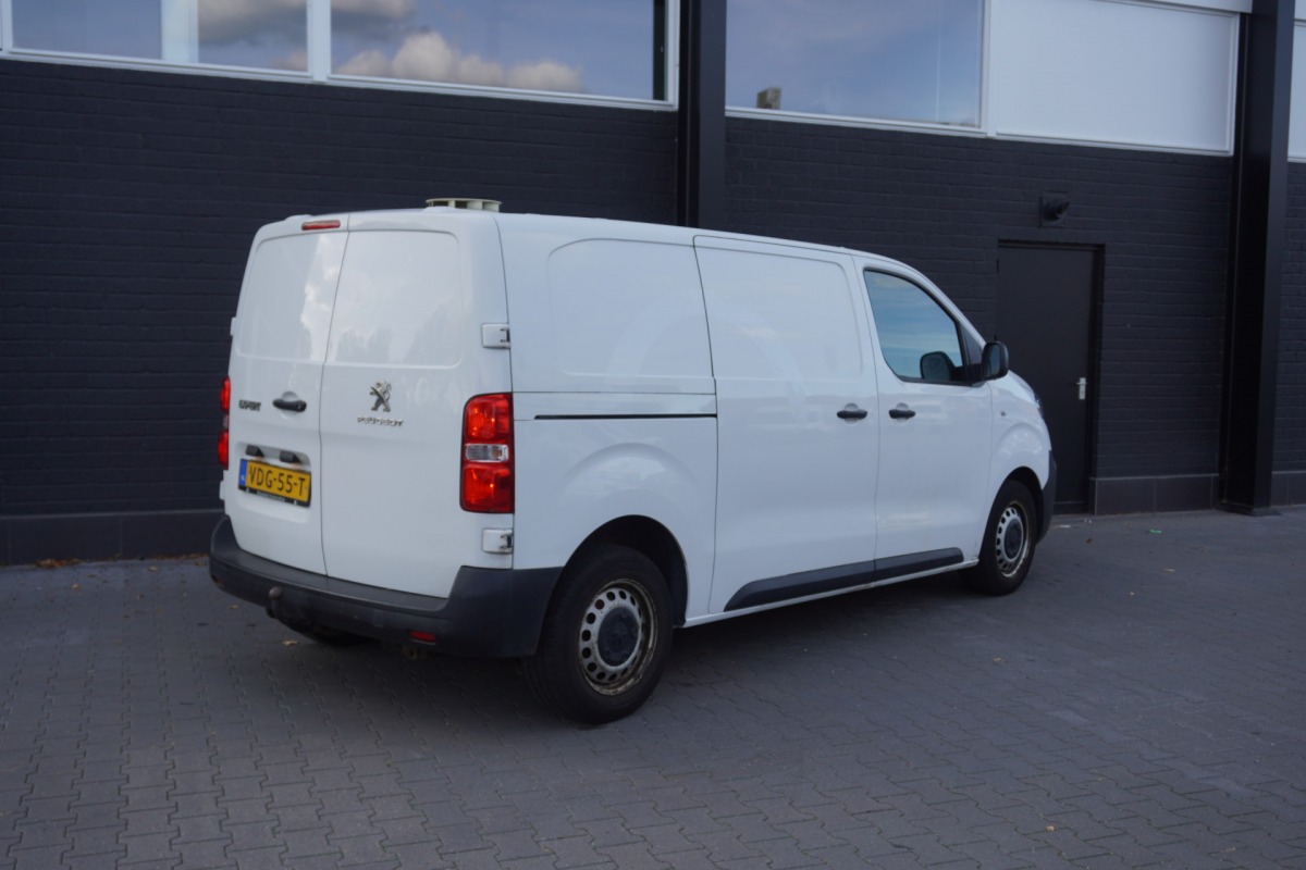 Peugeot Expert 1.5 BlueHDI L2 EURO 6 - Airco - Navi - Cruise - €9.950,- Excl. Peugeot Expert 1.5 BlueHDI L2 EURO 6 - Airco - Navi - Cruise - €9.950,- Excl.