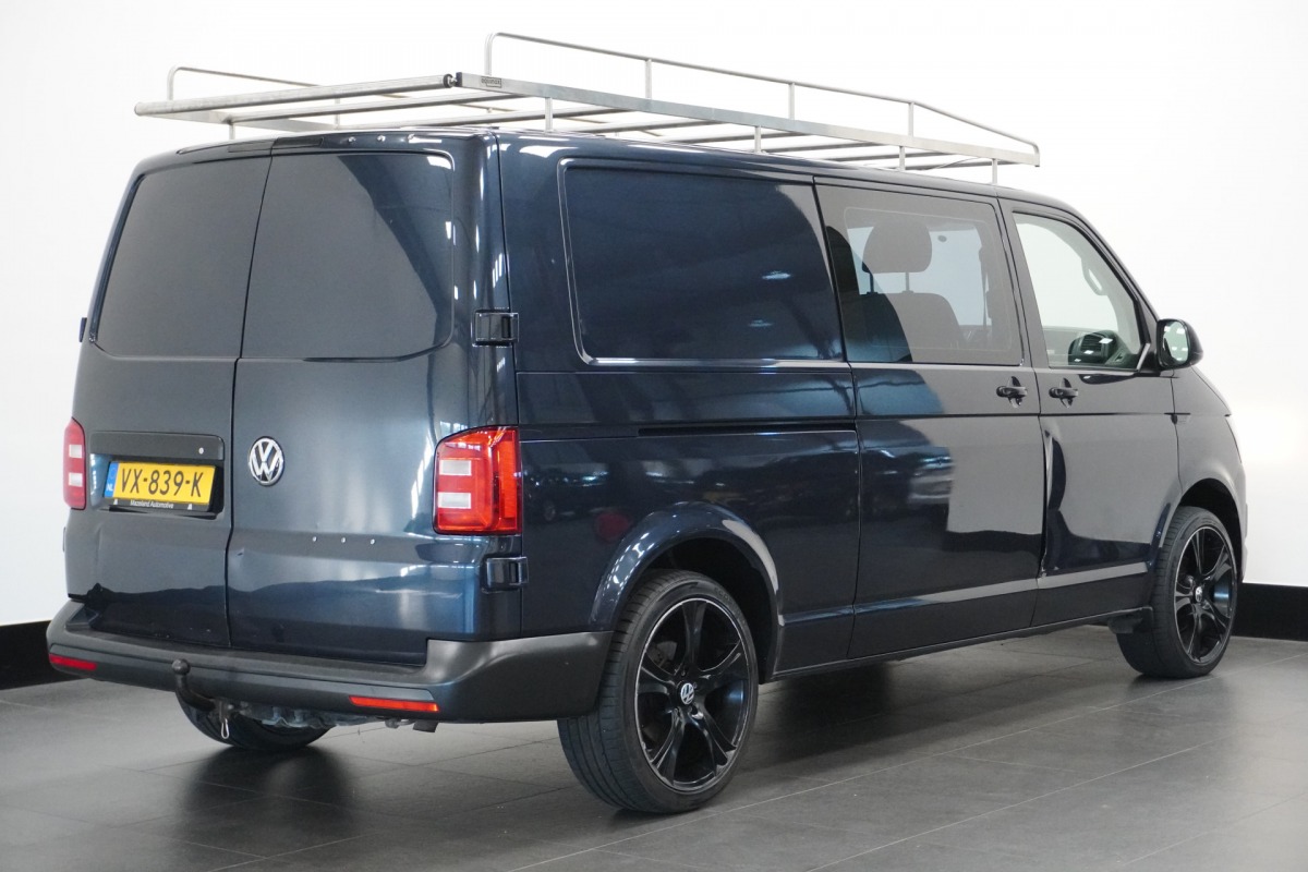 Volkswagen Transporter 2.0 TDI L2 Dubbele Cabine | Airco | Cruise | Navi | Trekhaak | €8.900,- Ex. BTW Volkswagen Transporter 2.0 TDI L2 Dubbele Cabine | Airco | Cruise | Navi | Trekhaak | €8.900,- Ex. BTW