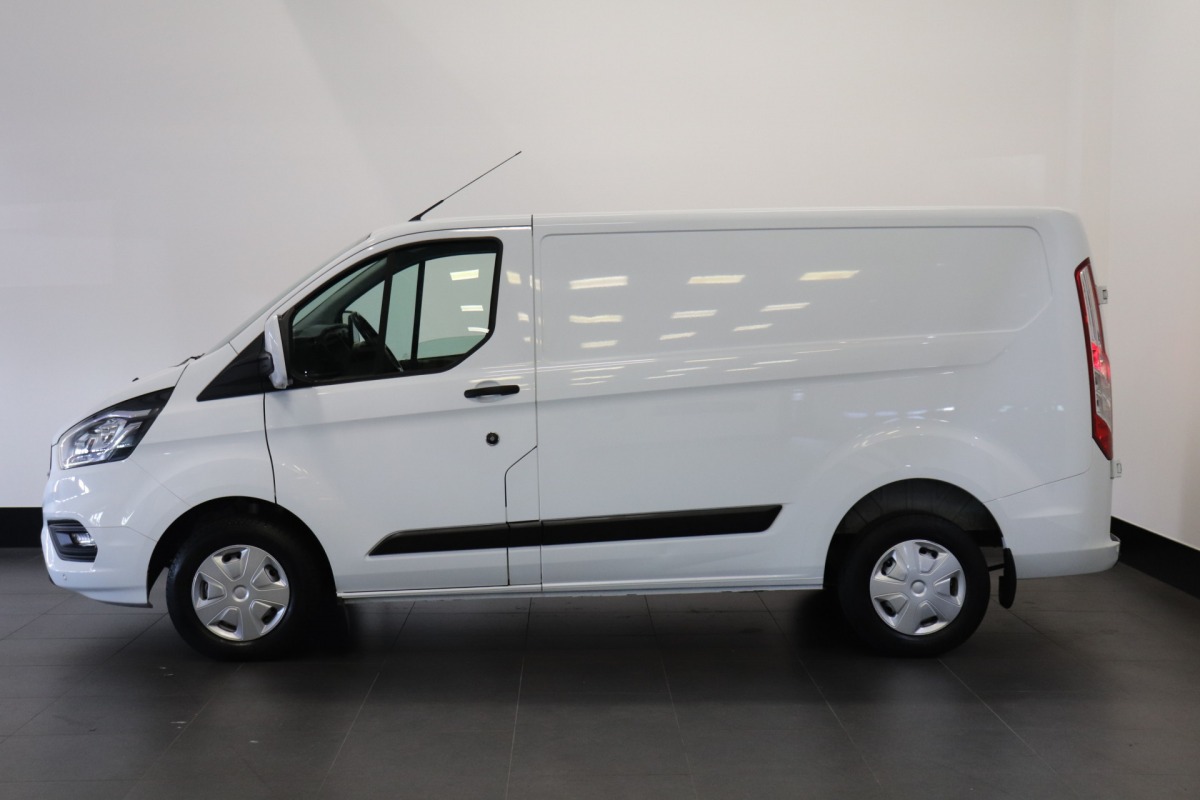 Ford Transit Custom 2.0 TDCI EURO 6 - Airco - Navi - Cruise - € 13.950,- Excl. Ford Transit Custom 2.0 TDCI EURO 6 - Airco - Navi - Cruise - € 13.950,- Excl.