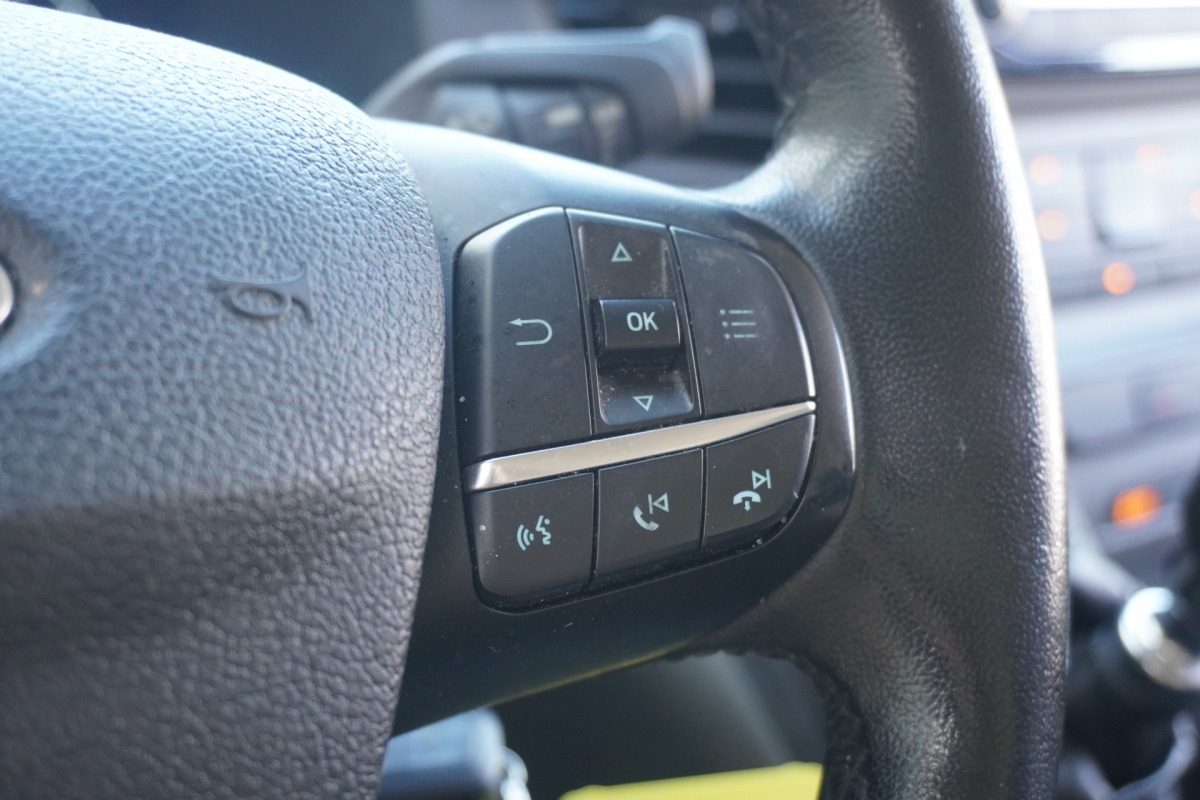Ford Transit Custom 2.0 TDCI L2 130PK 2x Schuifdeur EURO 6 - Airco - Navi - Cruise - €13.900,- Excl. Ford Transit Custom 2.0 TDCI L2 130PK 2x Schuifdeur EURO 6 - Airco - Navi - Cruise - €13.900,- Excl.