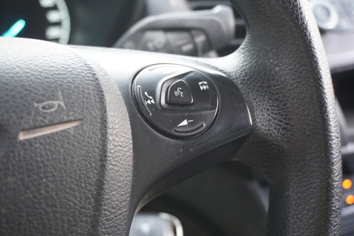 Ford Transit Connect 1.5 EcoBlue EURO 6 - Airco - Carkit - Trekhaak - €12.499,- Excl. Ford Transit Connect 1.5 EcoBlue EURO 6 - Airco - Carkit - Trekhaak - €12.499,- Excl.