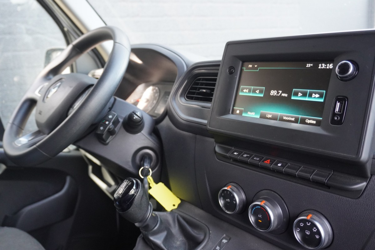 Renault Master 2.3 dCi 150PK L2H2 - Aico - Navi - Cruise - €13.900,- Renault Master 2.3 dCi 150PK L2H2 - Aico - Navi - Cruise - €13.900,-