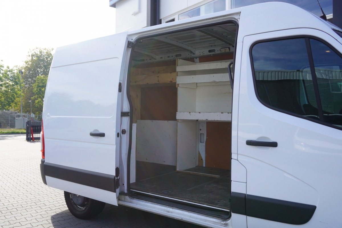 Renault Master 2.3 dCi 150PK L2H2 - Aico - Navi - Cruise - €13.900,- Renault Master 2.3 dCi 150PK L2H2 - Aico - Navi - Cruise - €13.900,-