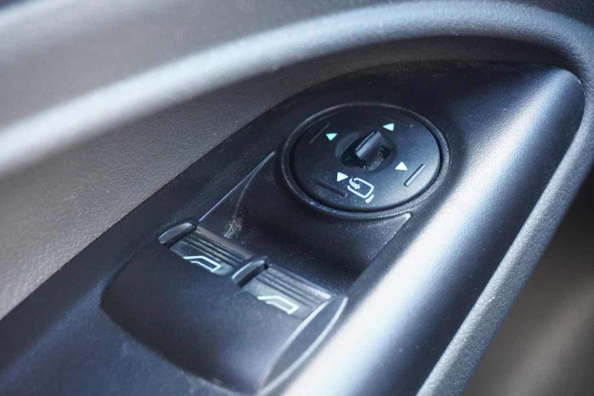Ford Transit Connect 1.5 EcoBlue 120PK L2 Automaat Limited EURO 6 - AC/Climate - Navi - Cruise - €16.950,- Excl. Ford Transit Connect 1.5 EcoBlue 120PK L2 Automaat Limited EURO 6 - AC/Climate - Navi - Cruise - €16.950,- Excl.