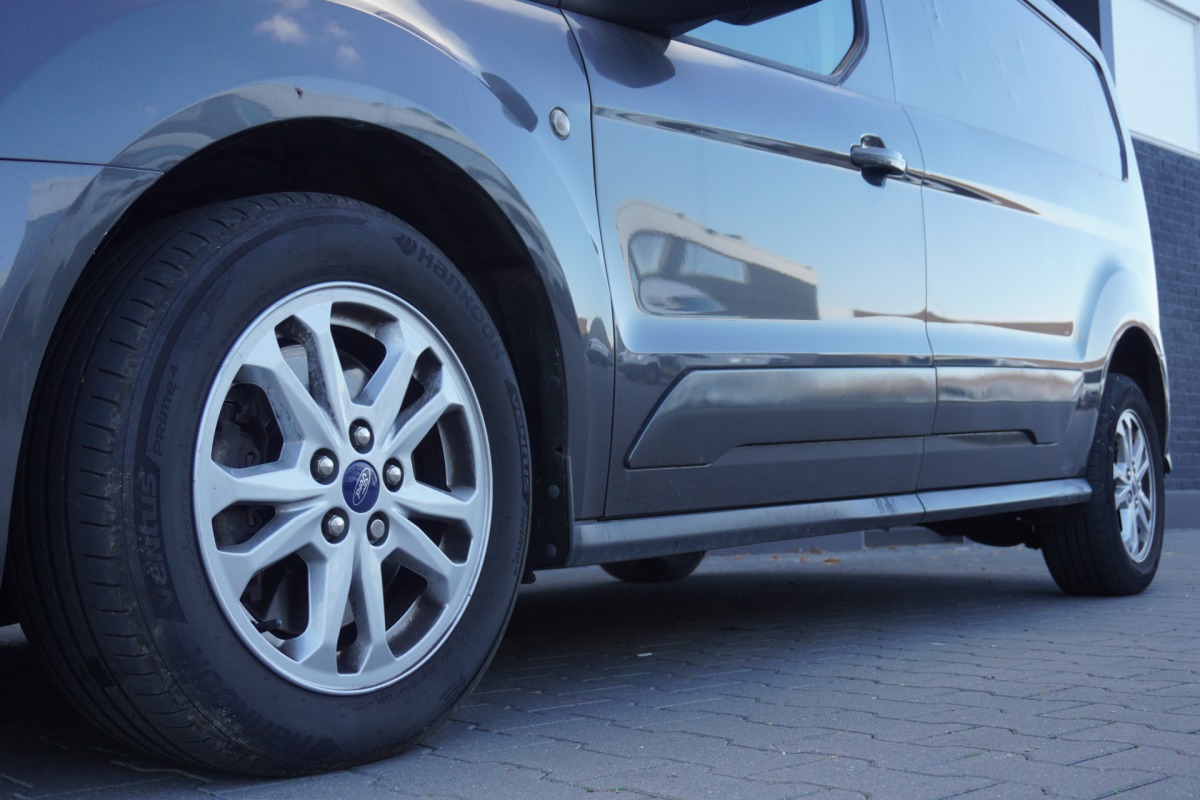 Ford Transit Connect 1.5 EcoBlue 120PK L2 Automaat Limited EURO 6 - AC/Climate - Navi - Cruise - €16.950,- Excl. Ford Transit Connect 1.5 EcoBlue 120PK L2 Automaat Limited EURO 6 - AC/Climate - Navi - Cruise - €16.950,- Excl.