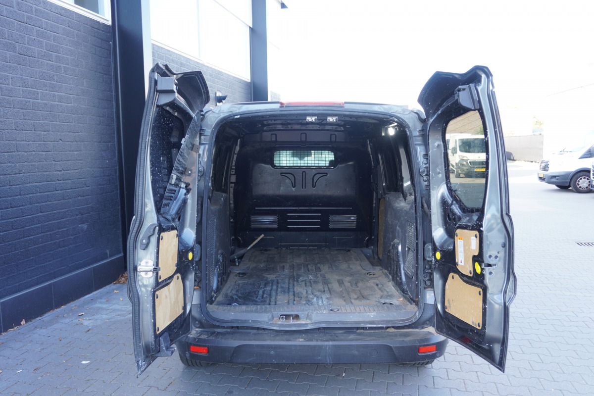 Ford Transit Connect 1.5 EcoBlue 120PK L2 Automaat Limited EURO 6 - AC/Climate - Navi - Cruise - €16.950,- Excl. Ford Transit Connect 1.5 EcoBlue 120PK L2 Automaat Limited EURO 6 - AC/Climate - Navi - Cruise - €16.950,- Excl.