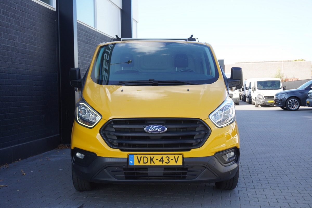 Ford Transit Custom 2.0 TDCI L2 EURO 6 - Airco - Cruise - PDC - €13.900,- Excl. Ford Transit Custom 2.0 TDCI L2 EURO 6 - Airco - Cruise - PDC - €13.900,- Excl.