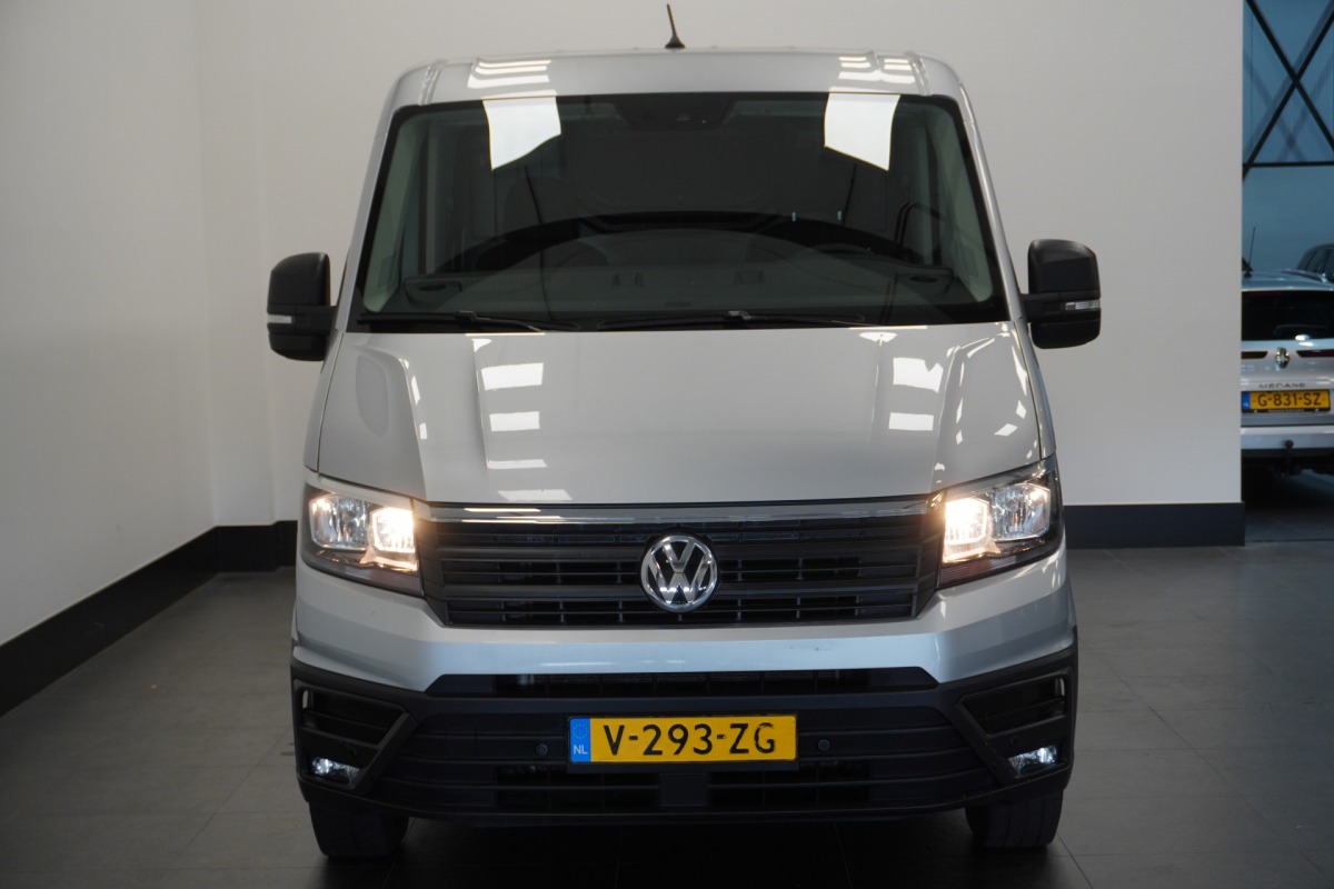 Volkswagen Crafter 2.0 TDI L3H2 3500KG EURO 6 - Airco - Navi - Cruise - €14.900,- Excl. Volkswagen Crafter 2.0 TDI L3H2 3500KG EURO 6 - Airco - Navi - Cruise - €14.900,- Excl.