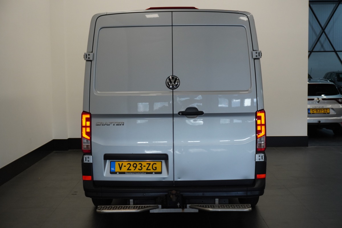 Volkswagen Crafter 2.0 TDI L3H2 3500KG EURO 6 - Airco - Navi - Cruise - €14.900,- Excl. Volkswagen Crafter 2.0 TDI L3H2 3500KG EURO 6 - Airco - Navi - Cruise - €14.900,- Excl.