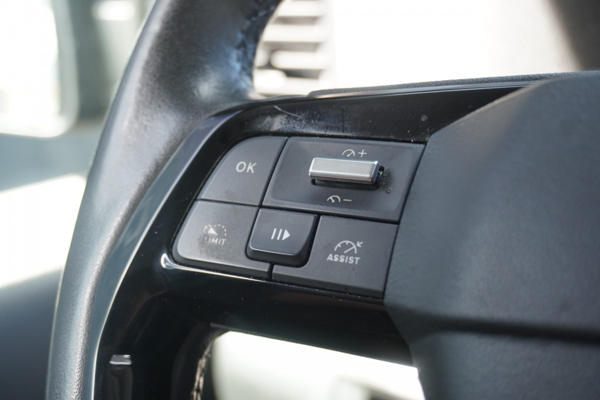 Peugeot Expert 2.0 BlueHDi 145PK L2 Automaat EURO 6 - Airco - Cruise - Camera - € 20.950,- Excl. Peugeot Expert 2.0 BlueHDi 145PK L2 Automaat EURO 6 - Airco - Cruise - Camera - € 20.950,- Excl.