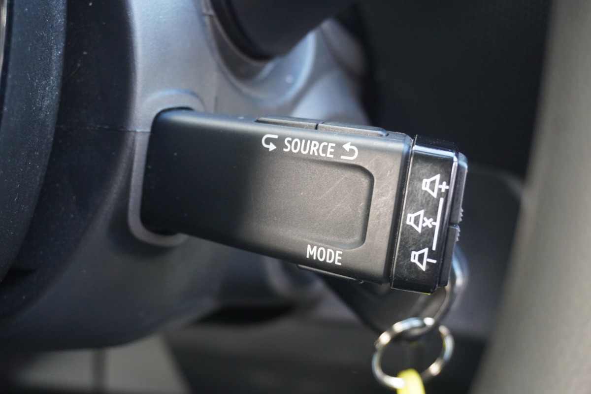 Renault Trafic 2.0 dCi 150PK Automaat EURO 6 - Airco - Navi - Cruise - €20.950,- Excl. Renault Trafic 2.0 dCi 150PK Automaat EURO 6 - Airco - Navi - Cruise - €20.950,- Excl.
