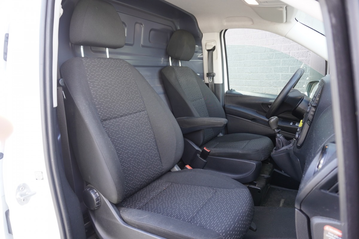 Mercedes-Benz Vito 116 CDI Lang - EURO 6 - Airco - Navi - Cruise - PDC - € 15.900,- Excl. Mercedes-Benz Vito 116 CDI Lang - EURO 6 - Airco - Navi - Cruise - PDC - € 15.900,- Excl.